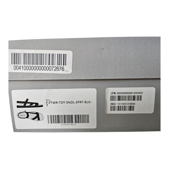 EVERLANE Women's 7 Sandals Renew Teddy Sport Faux Fur Sherpa Lined Black NEW - Picture 2 of 9